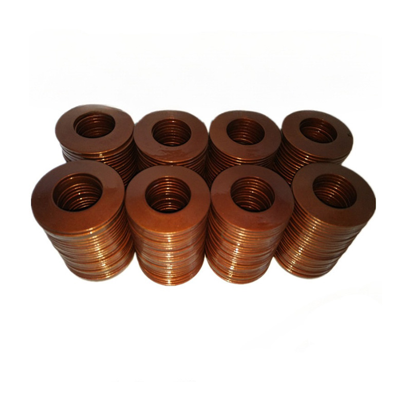 Kompakti muotoiltu levyn muotoinen jousi