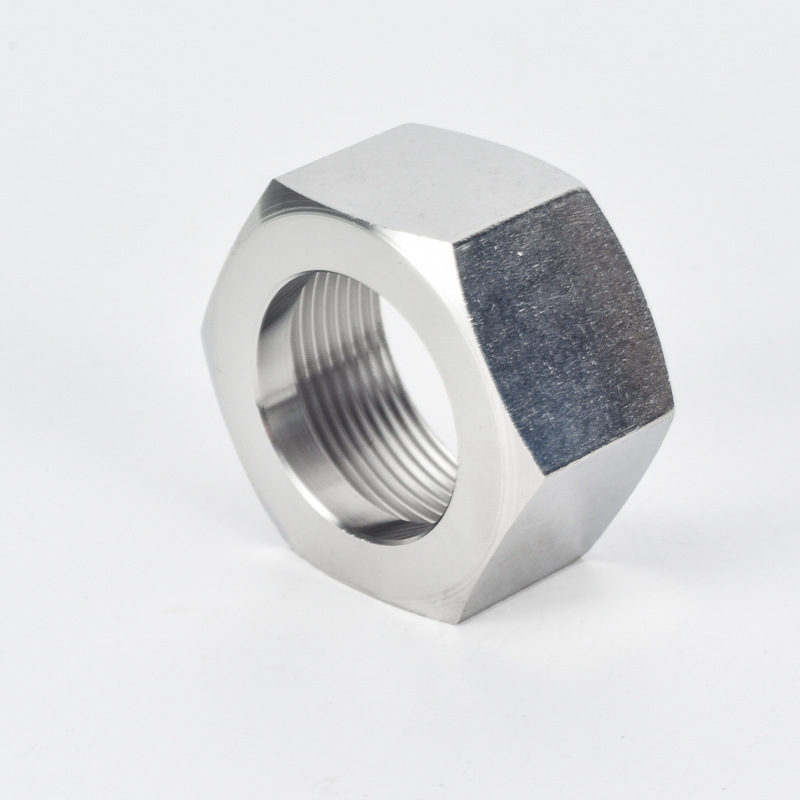Hexagon -mutterit korkeudella 1,5d