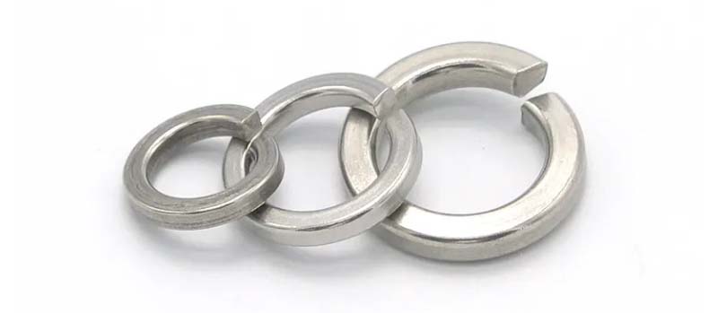 Light type single coil spring lock washers